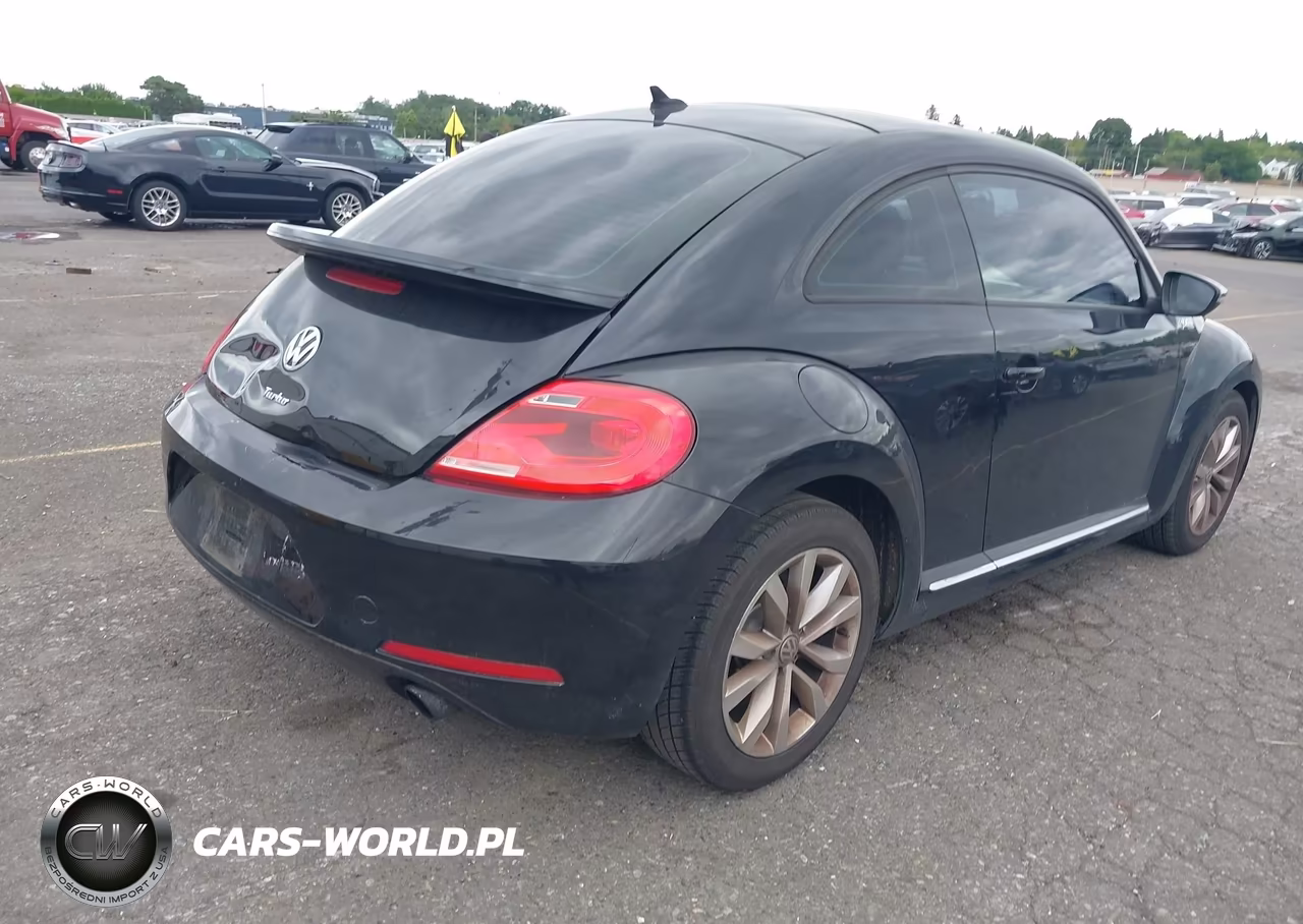 2013 Volkswagen Beetle 2.0T Fender Edition VIN:3VWVT7AT6DM680713 - 4