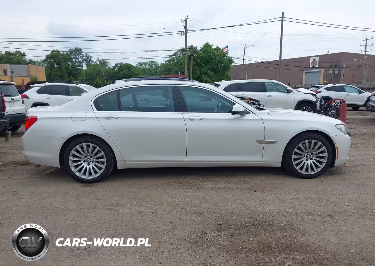 2010 BMW 750Li xDrive VIN:WBAKC8C55AC431159 - 14