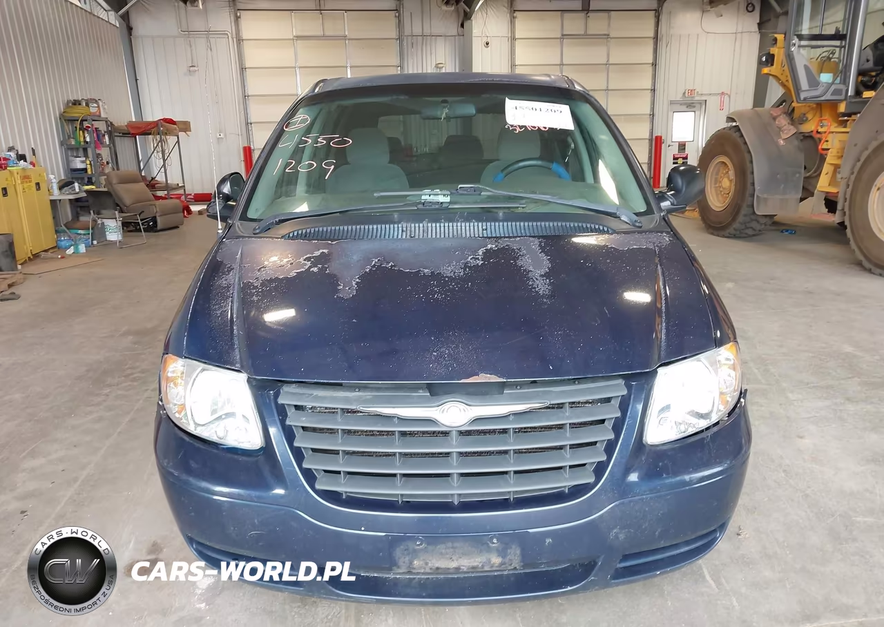 2006 Chrysler Town & Country VIN:1A4GP45R06B642864 - 12