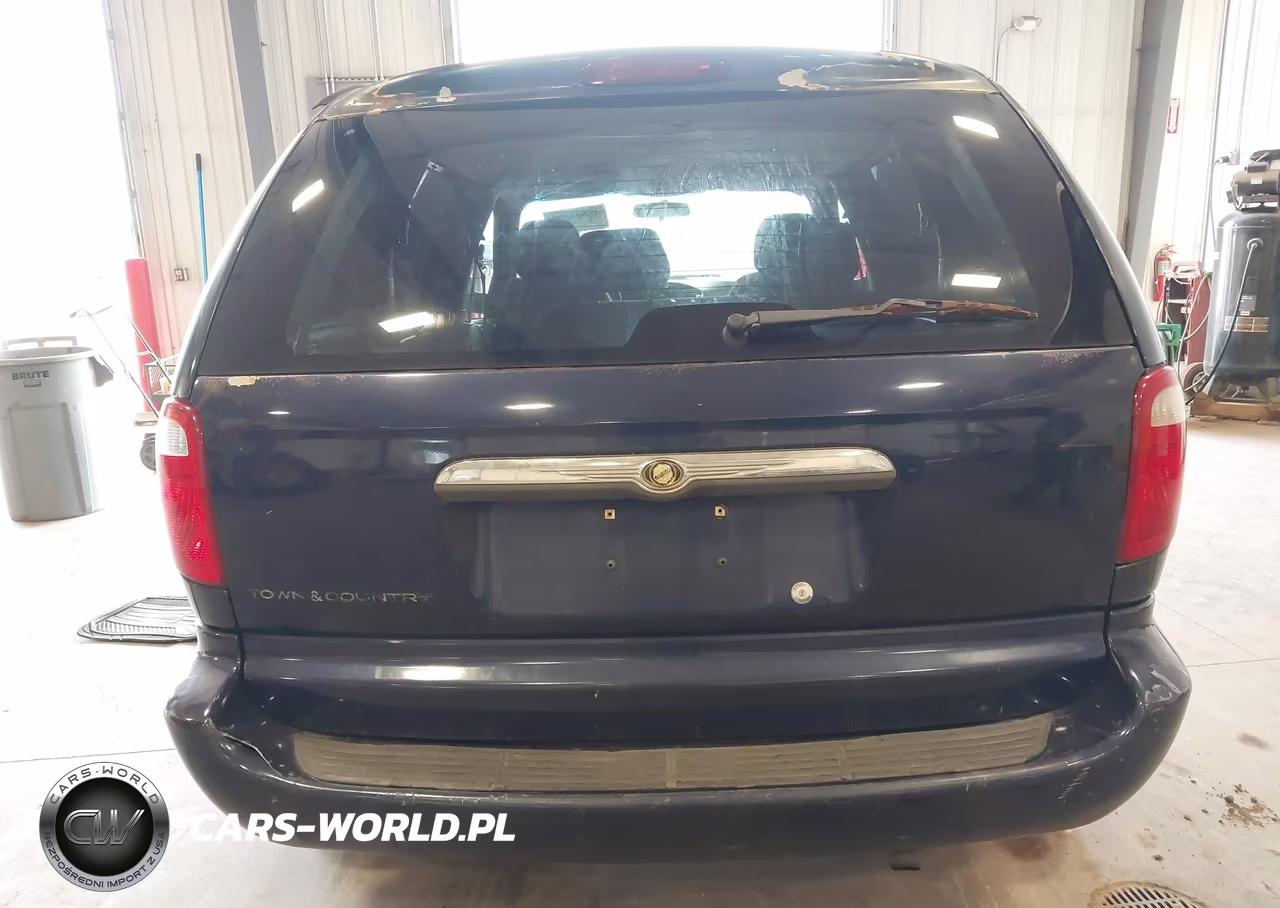 2006 Chrysler Town & Country VIN:1A4GP45R06B642864 - 16