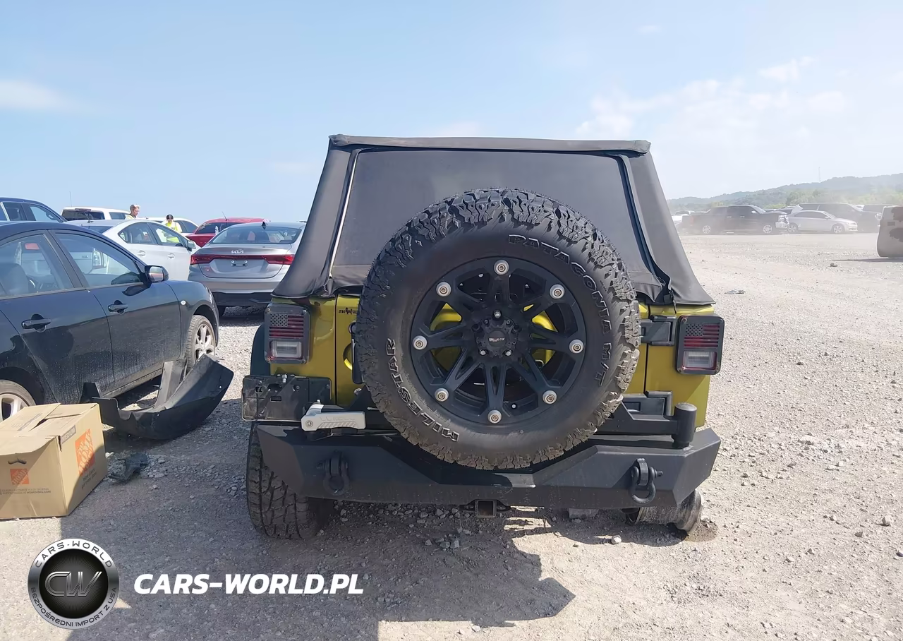 2008 Jeep Wrangler Unlimited X VIN:1J4GA39168L605542 - 16