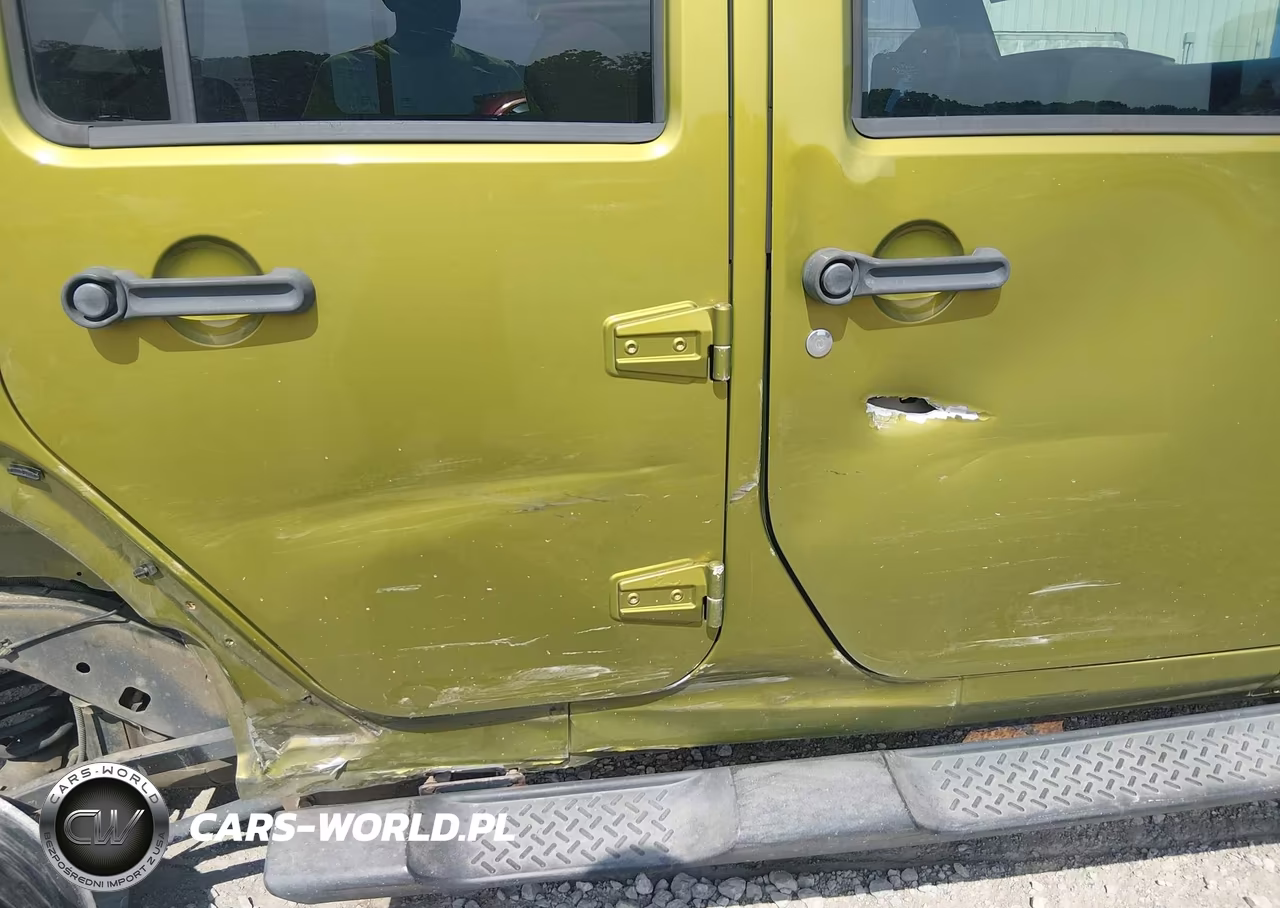 2008 Jeep Wrangler Unlimited X VIN:1J4GA39168L605542 - 17