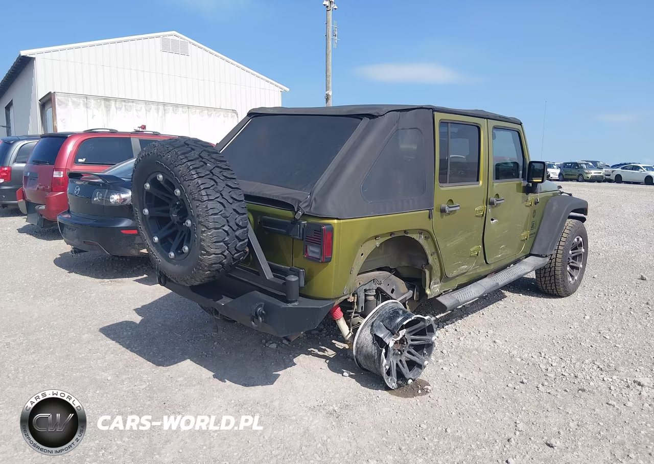 2008 Jeep Wrangler Unlimited X VIN:1J4GA39168L605542 - 4
