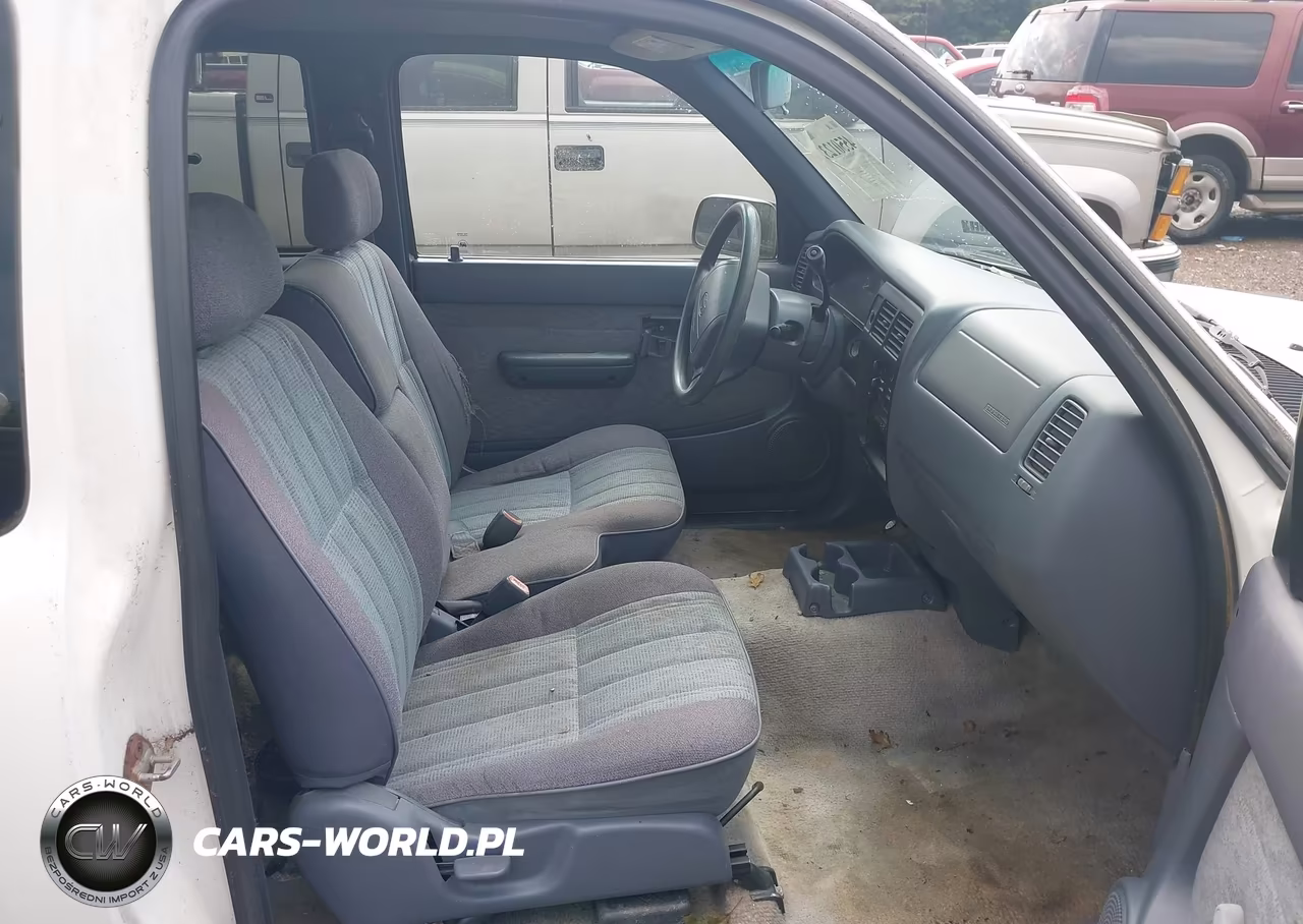 1999 Toyota Tacoma VIN:4TAVL52N2XZ414403 - 5