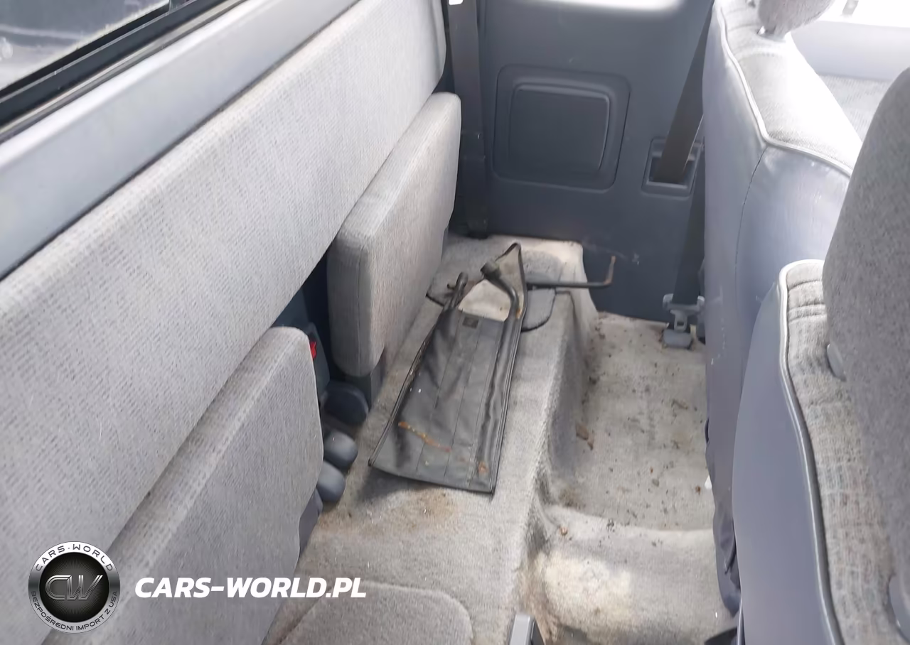 1999 Toyota Tacoma VIN:4TAVL52N2XZ414403 - 8