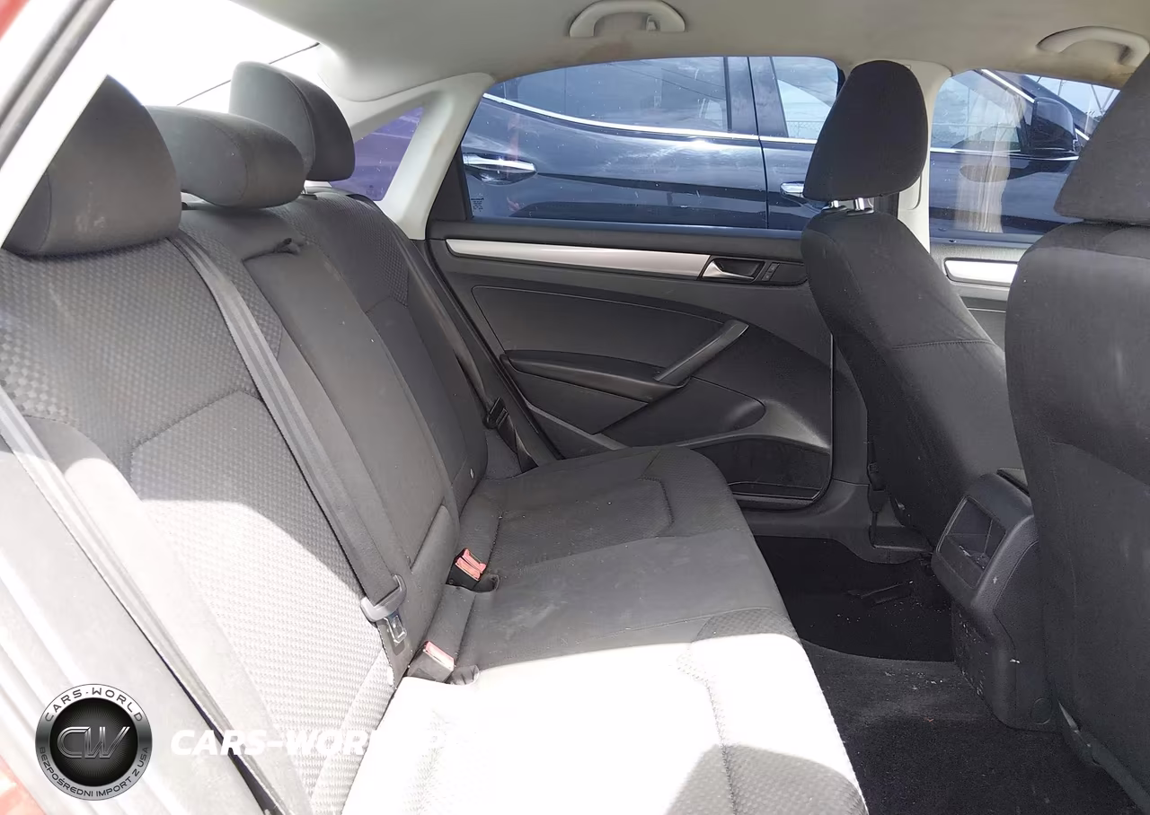 2015 Volkswagen Passat 1.8T S VIN:1VWAT7A31FC047393 - 8