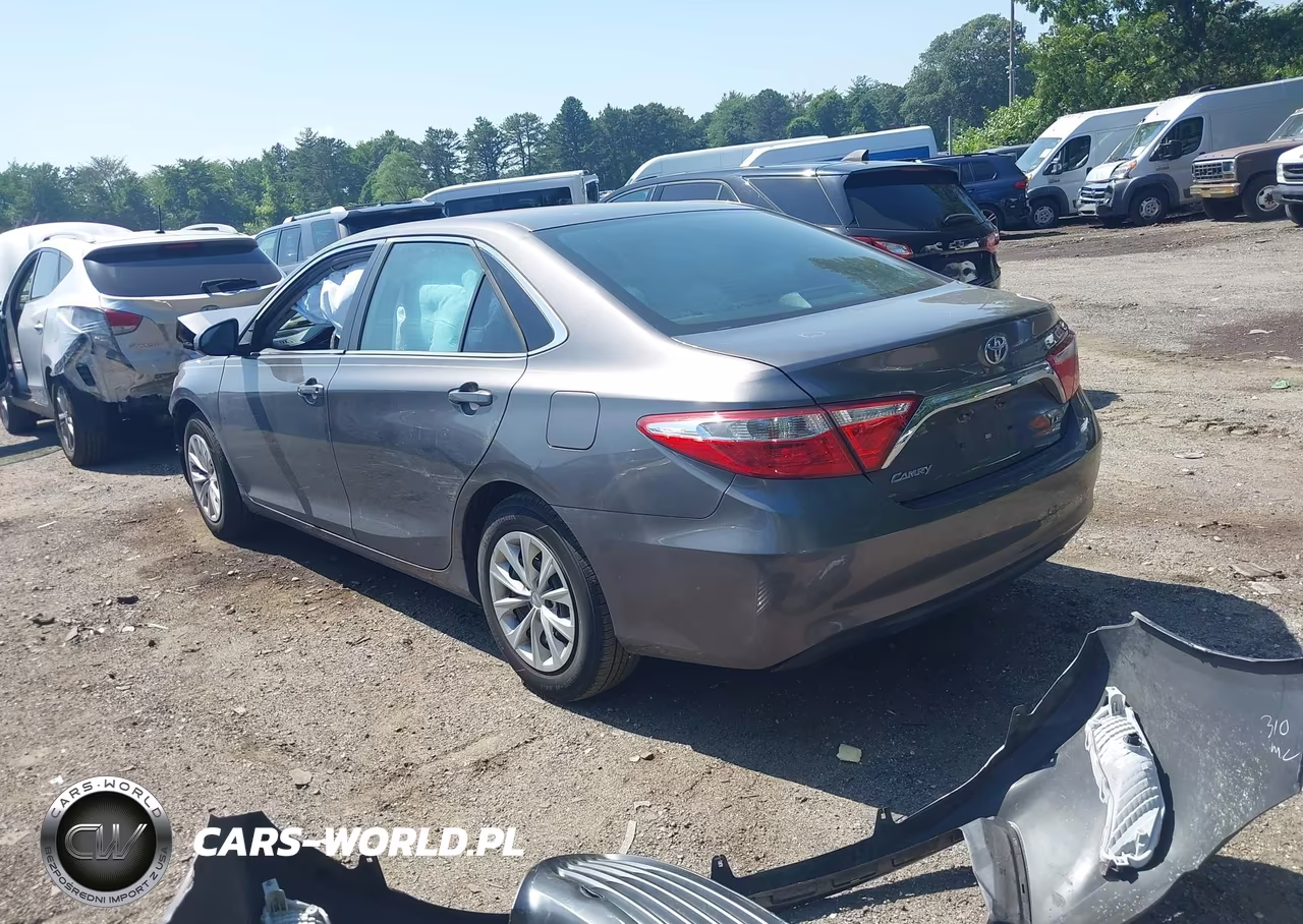 2016 Toyota Camry Le VIN:4T4BF1FK2GR564971 - 3