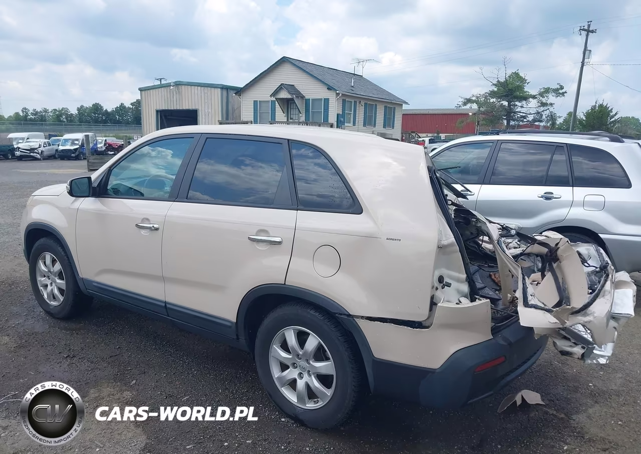 2012 Kia Sorento Lx VIN:5XYKT3A12CG231523 - 3