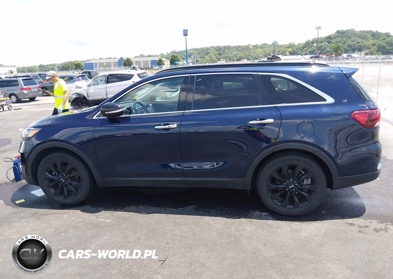 2020 Kia Sorento S V6 VIN:5XYPG4A53LG710441 - 14