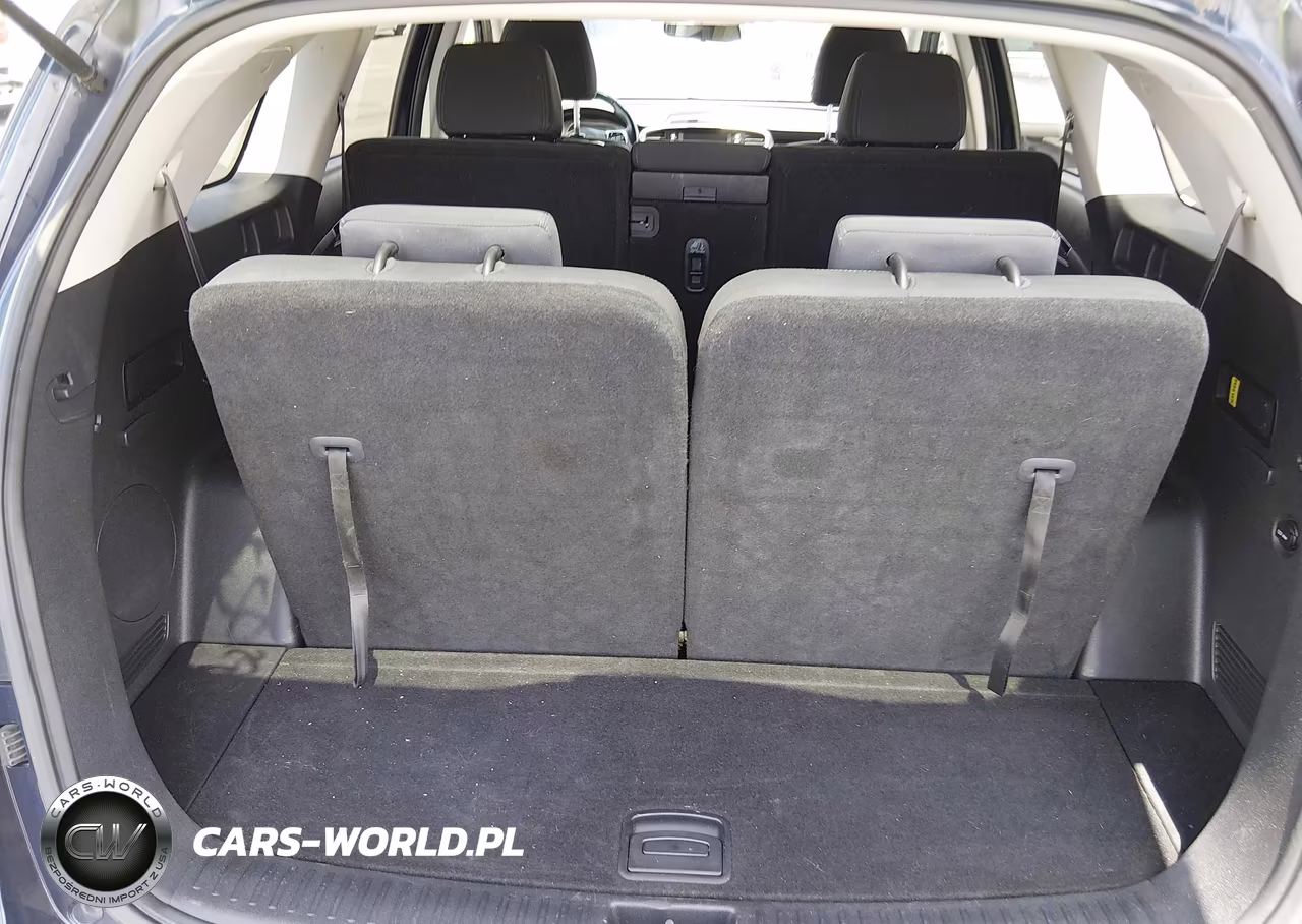 2020 Kia Sorento S V6 VIN:5XYPG4A53LG710441 - 17