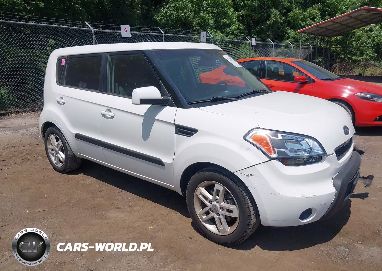 2011 Kia Soul +