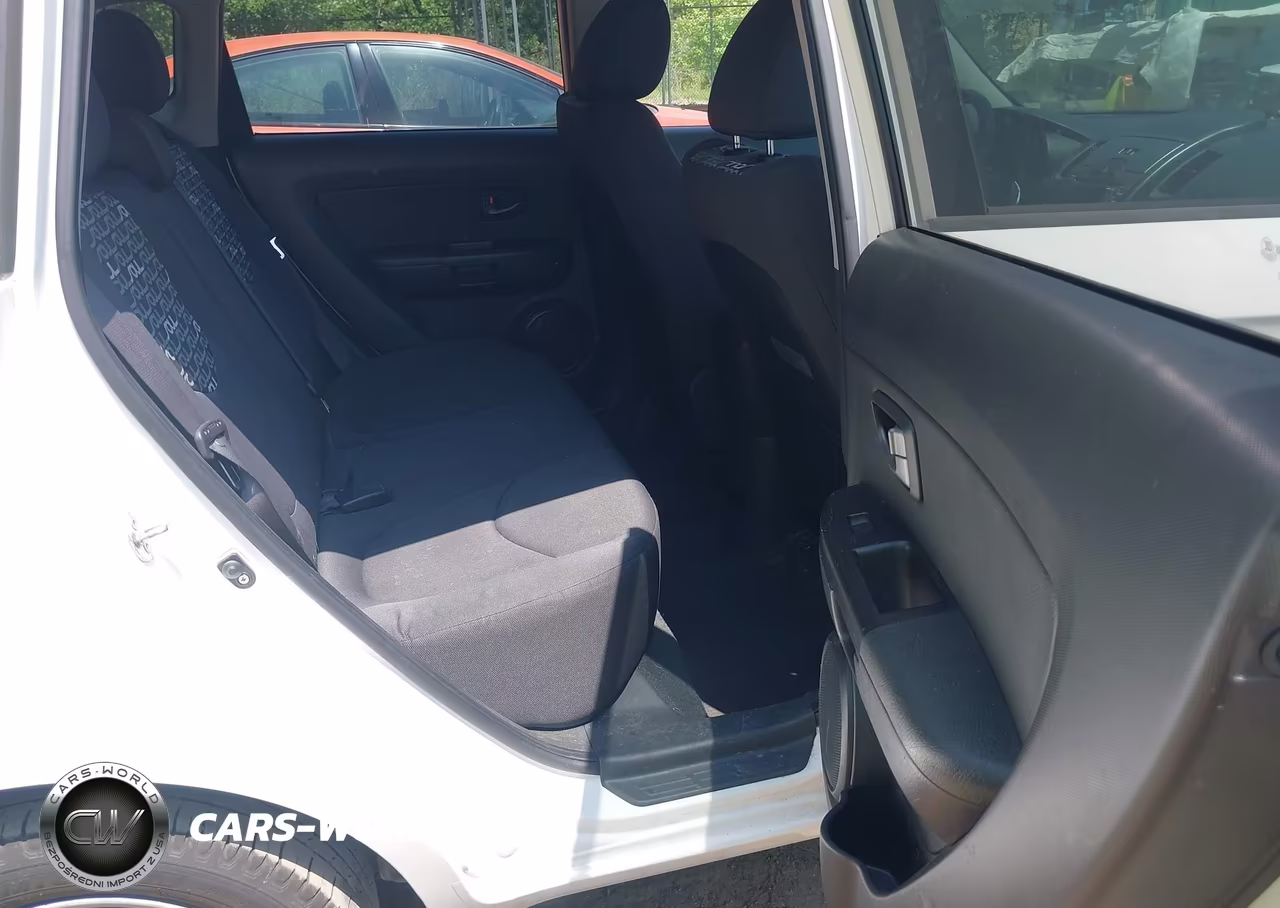 2011 Kia Soul + VIN:KNDJT2A2XB7710637 - 8