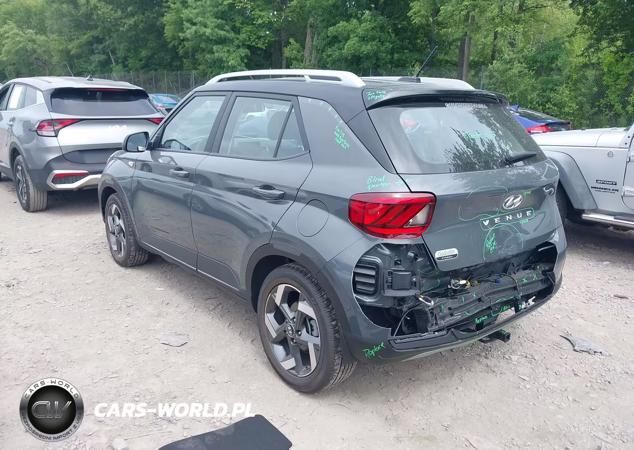 2026 Hyundai Venue Sel W-Two-Tone Roof VIN:KMHRC8A32TU428621 - 3