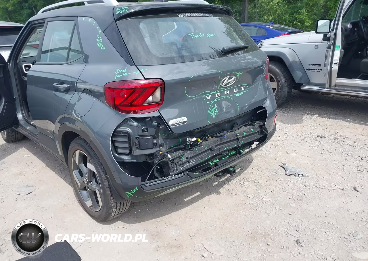 2026 Hyundai Venue Sel W-Two-Tone Roof VIN:KMHRC8A32TU428621 - 6