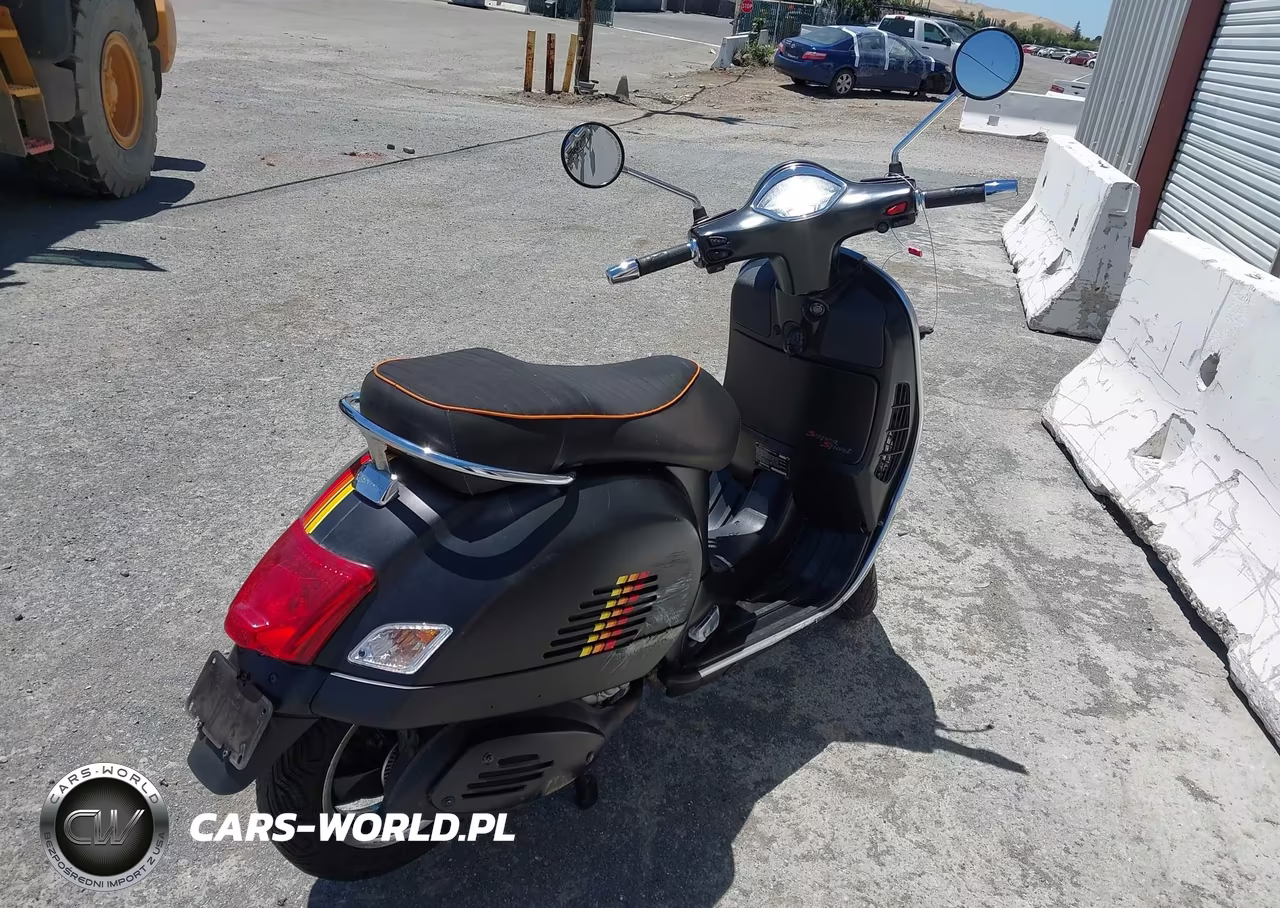2015 Vespa Gts 300 Super VIN:ZAPM459L0F5100349 - 4