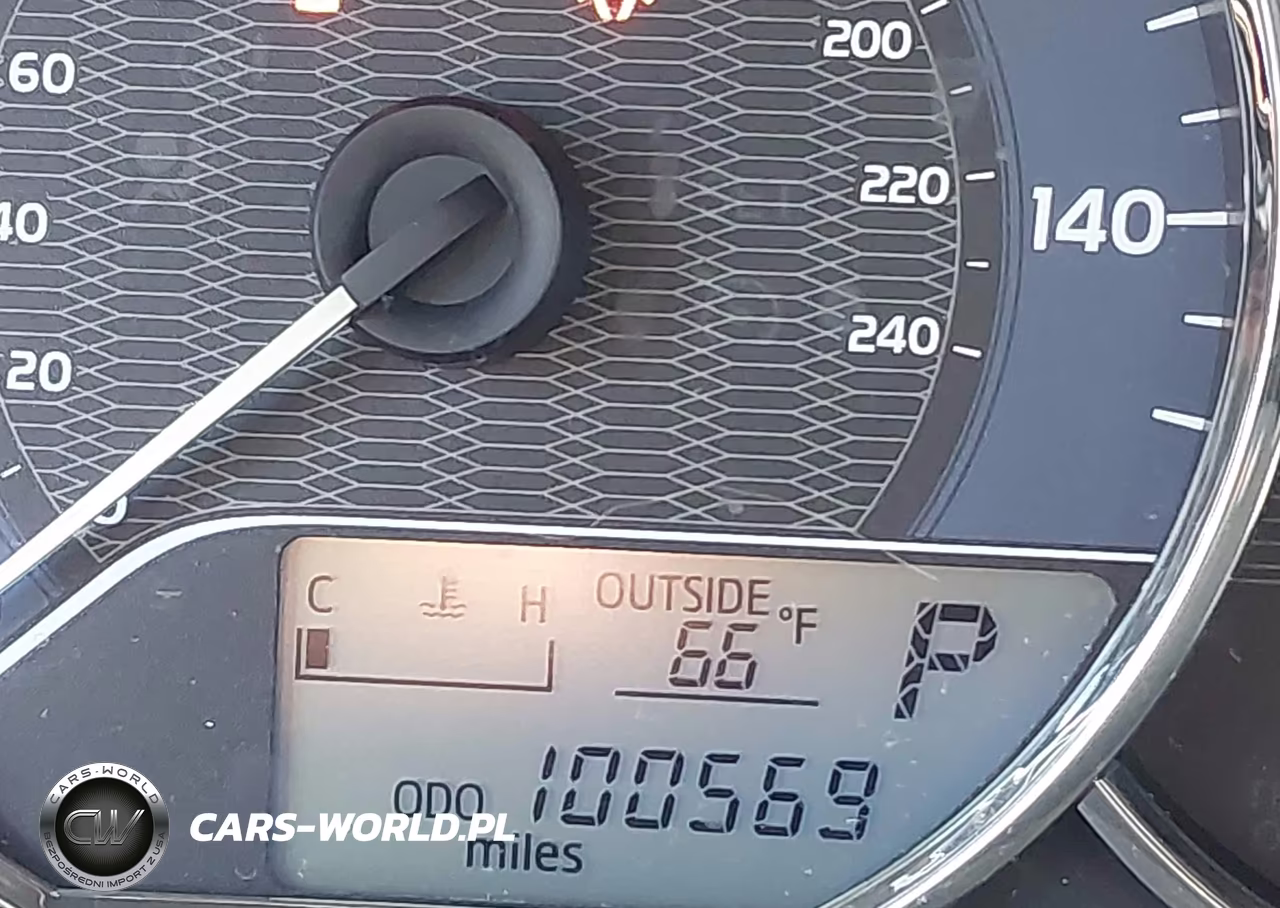 2015 Toyota Corolla Le Plus VIN:5YFBURHE0FP238561 - 15
