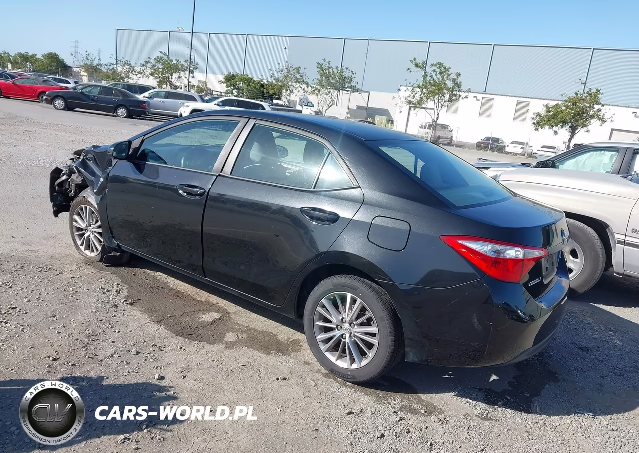 2015 Toyota Corolla Le Plus VIN:5YFBURHE0FP238561 - 3
