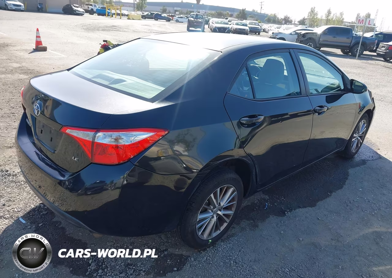 2015 Toyota Corolla Le Plus VIN:5YFBURHE0FP238561 - 4