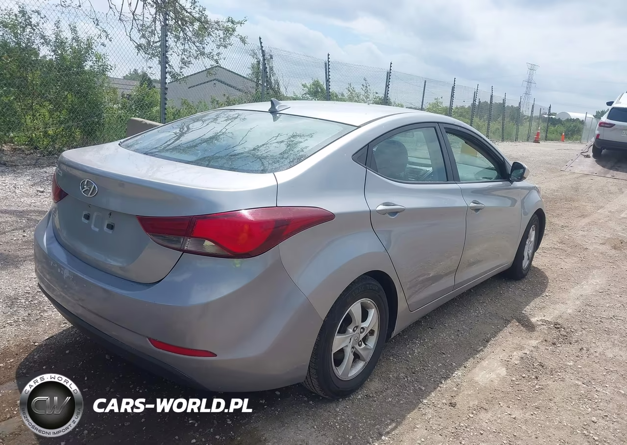 2015 Hyundai Elantra Se VIN:5NPDH4AE9FH567010 - 4