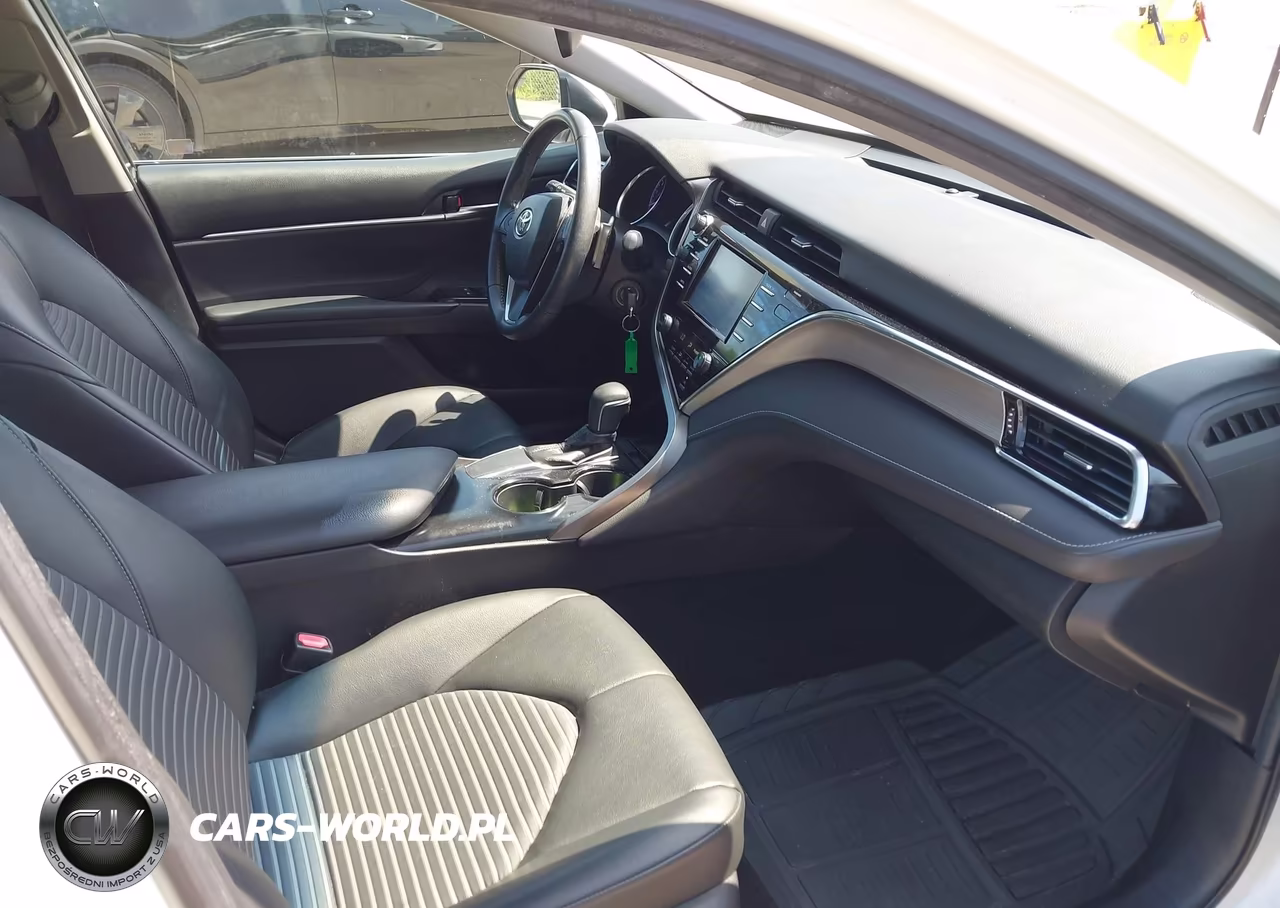 2018 Toyota Camry Se VIN:4T1B11HK6JU620830 - 5