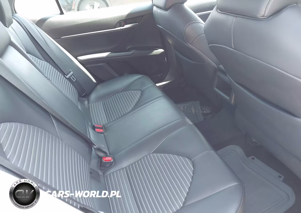 2018 Toyota Camry Se VIN:4T1B11HK6JU620830 - 8