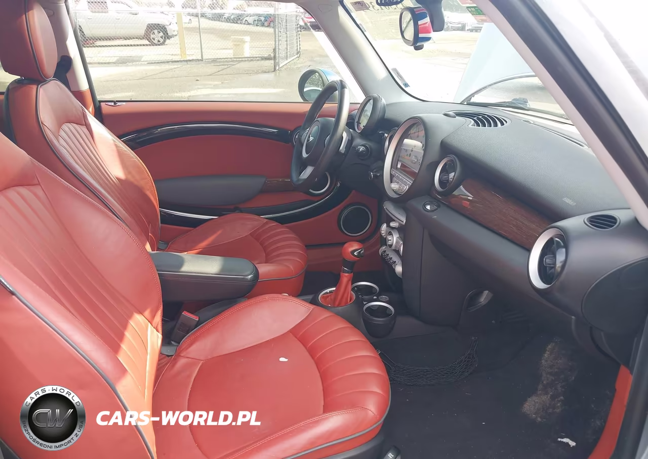 2008 Mini Cooper S VIN:WMWMF73598TV37621 - 5