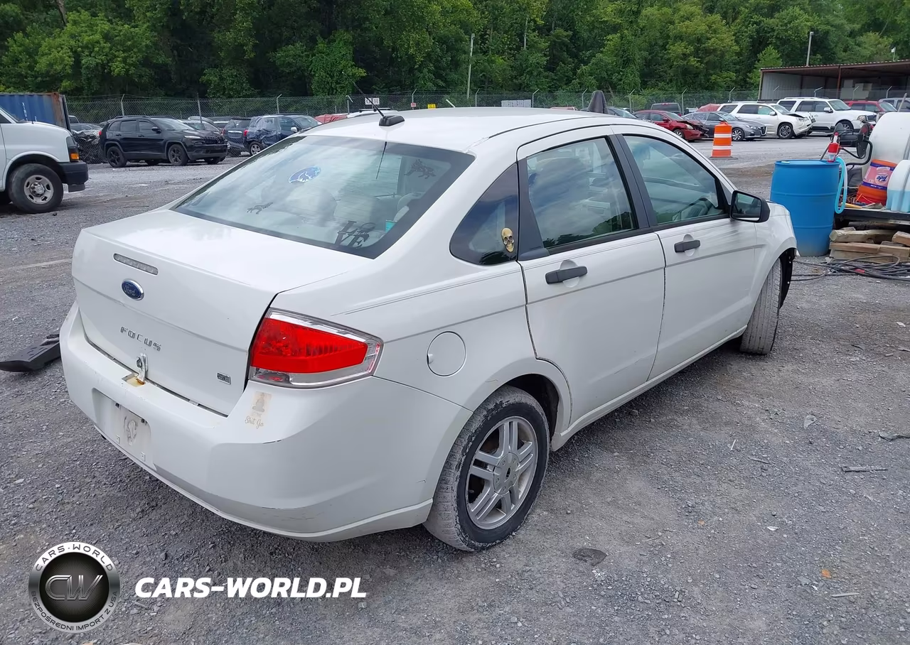 2010 Ford Focus Se VIN:1FAHP3FN9AW154309 - 4