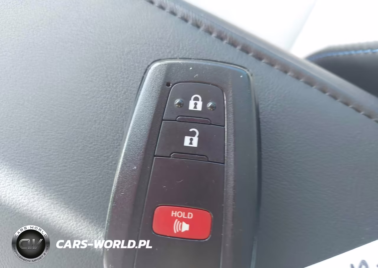 2016 Toyota Prius Four Touring VIN:JTDKARFU2G3519208 - 11