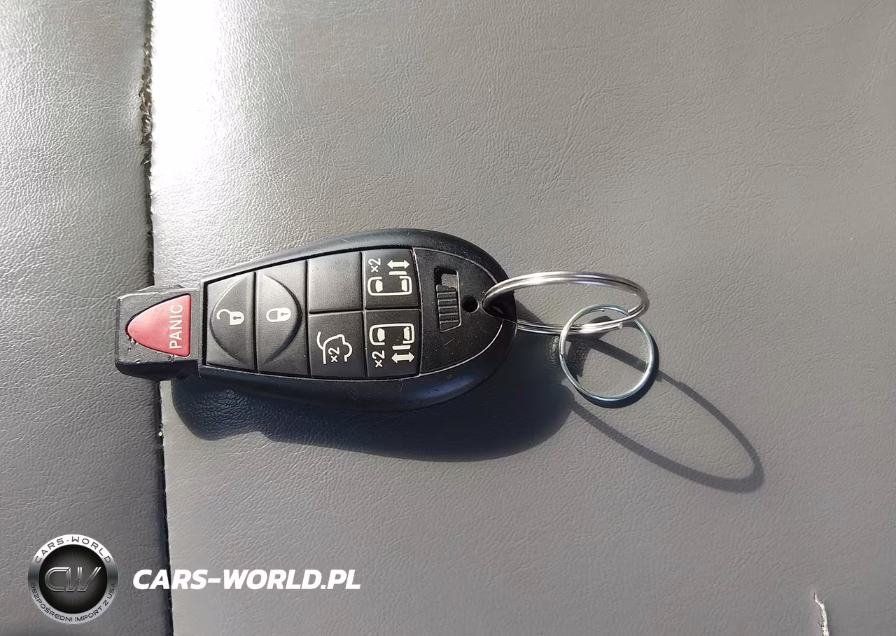 2010 Volkswagen Routan Se VIN:2V4RW3D15AR262930 - 11