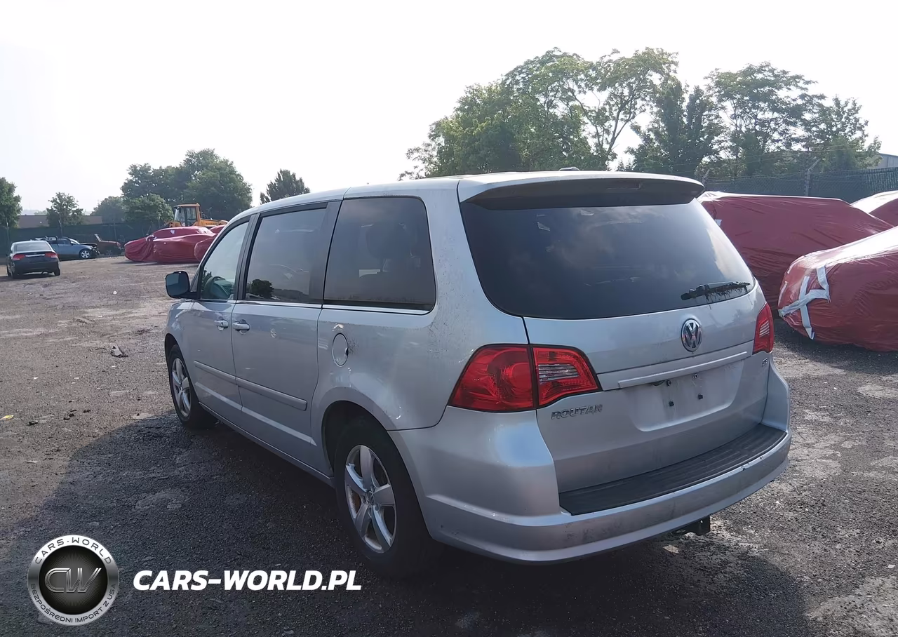 2010 Volkswagen Routan Se VIN:2V4RW3D15AR262930 - 6