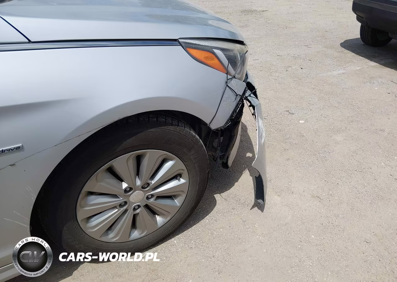 2016 Hyundai Sonata Hybrid Se VIN:KMHE24L18GA022095 - 13