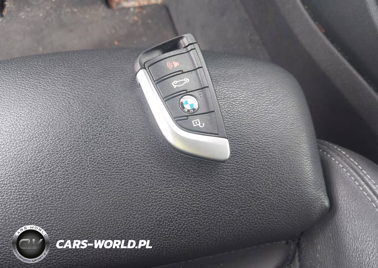 2018 BMW X3 xDrive30I VIN:5UXTR9C5XJLD88371 - 11