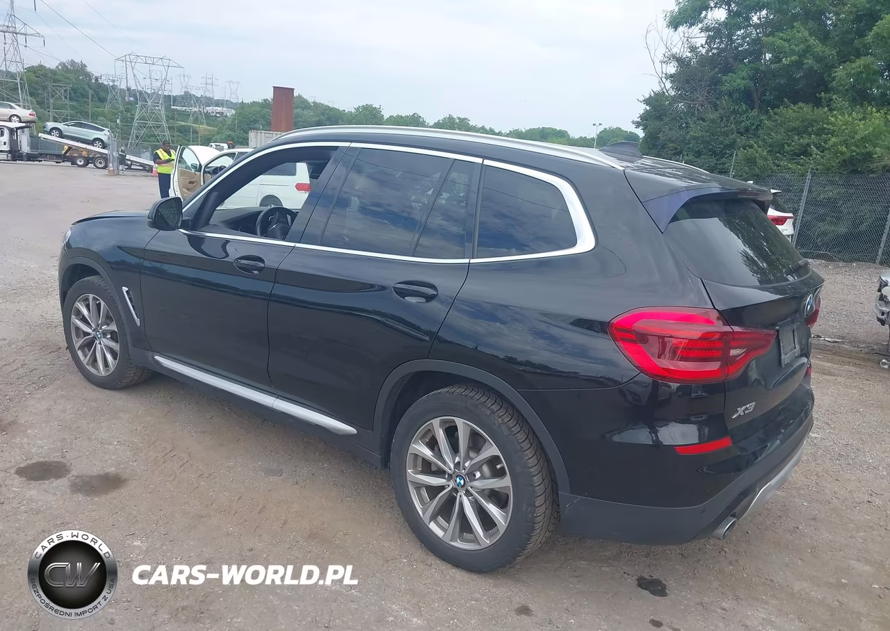 2018 BMW X3 xDrive30I VIN:5UXTR9C5XJLD88371 - 3