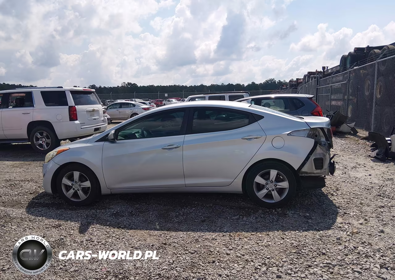 2013 Hyundai Elantra Gls VIN:5NPDH4AE3DH414703 - 15