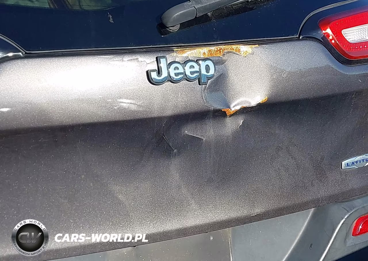 2014 Jeep Cherokee Latitude VIN:1C4PJMCB5EW243971 - 12