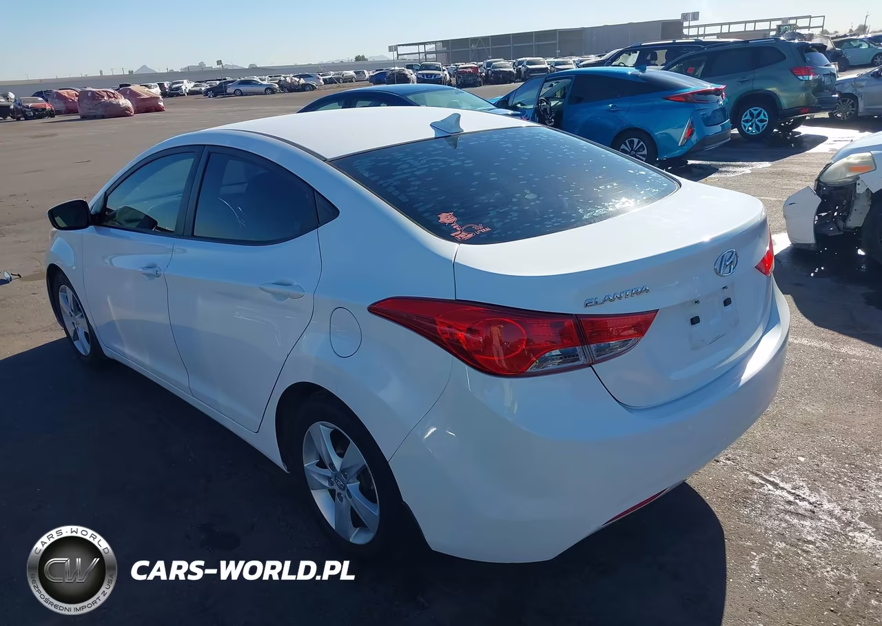 2013 Hyundai Elantra Gls VIN:5NPDH4AE1DH425134 - 3