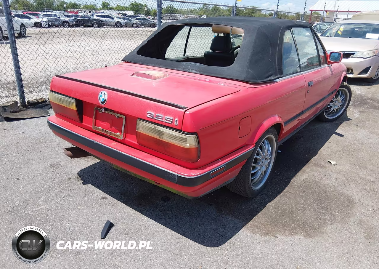 1991 BMW 325 Ic Automatic VIN:WBABB2318MEC24886 - 4