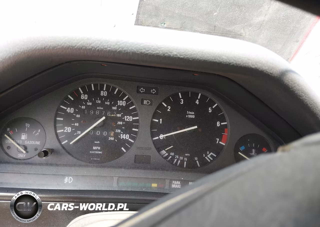 1991 BMW 325 Ic Automatic VIN:WBABB2318MEC24886 - 7