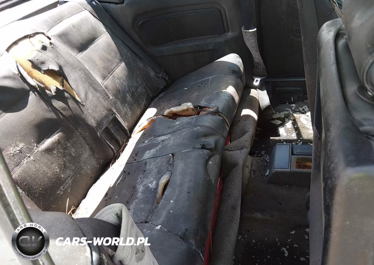 1991 BMW 325 Ic Automatic VIN:WBABB2318MEC24886 - 8