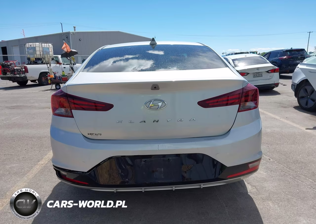 2019 Hyundai Elantra Sel VIN:5NPD84LF1KH447122 - 17