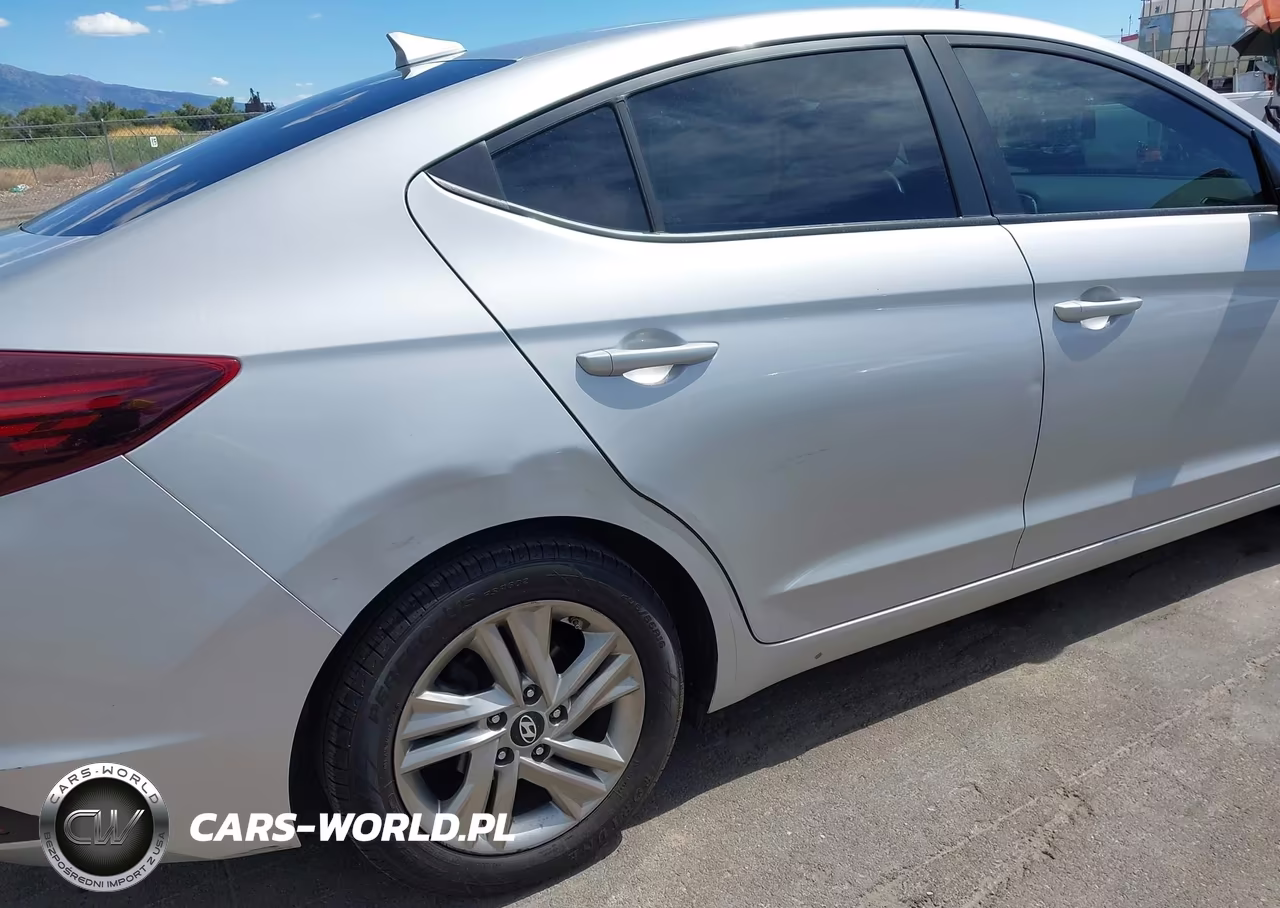 2019 Hyundai Elantra Sel VIN:5NPD84LF1KH447122 - 18