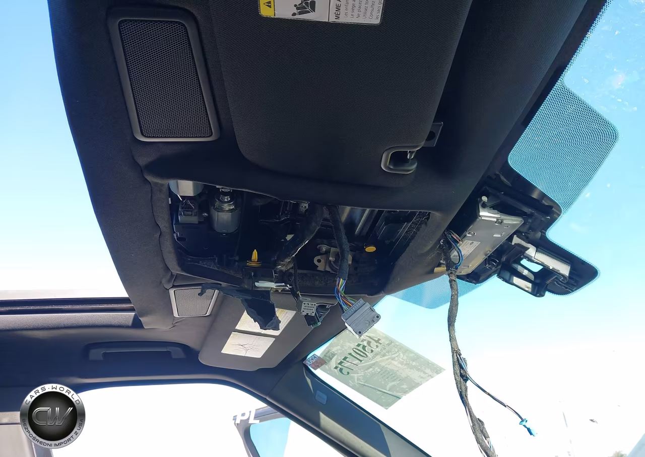 2022 Land Rover Range Rover Sport Svr-Svr Carbon Edition VIN:SALWZ2RE4NA235926 - 18