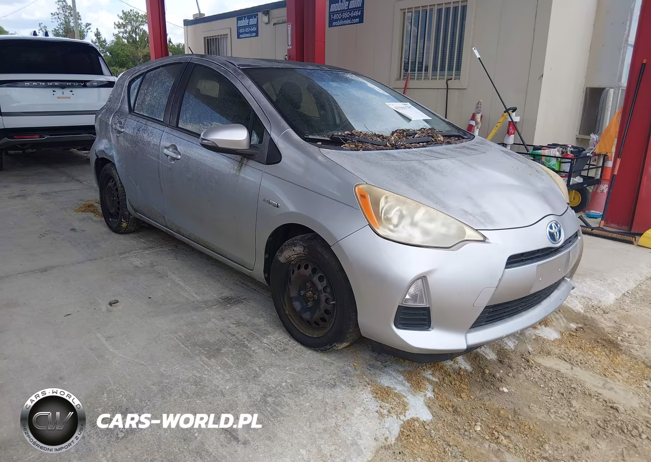 2013 Toyota Prius C Two