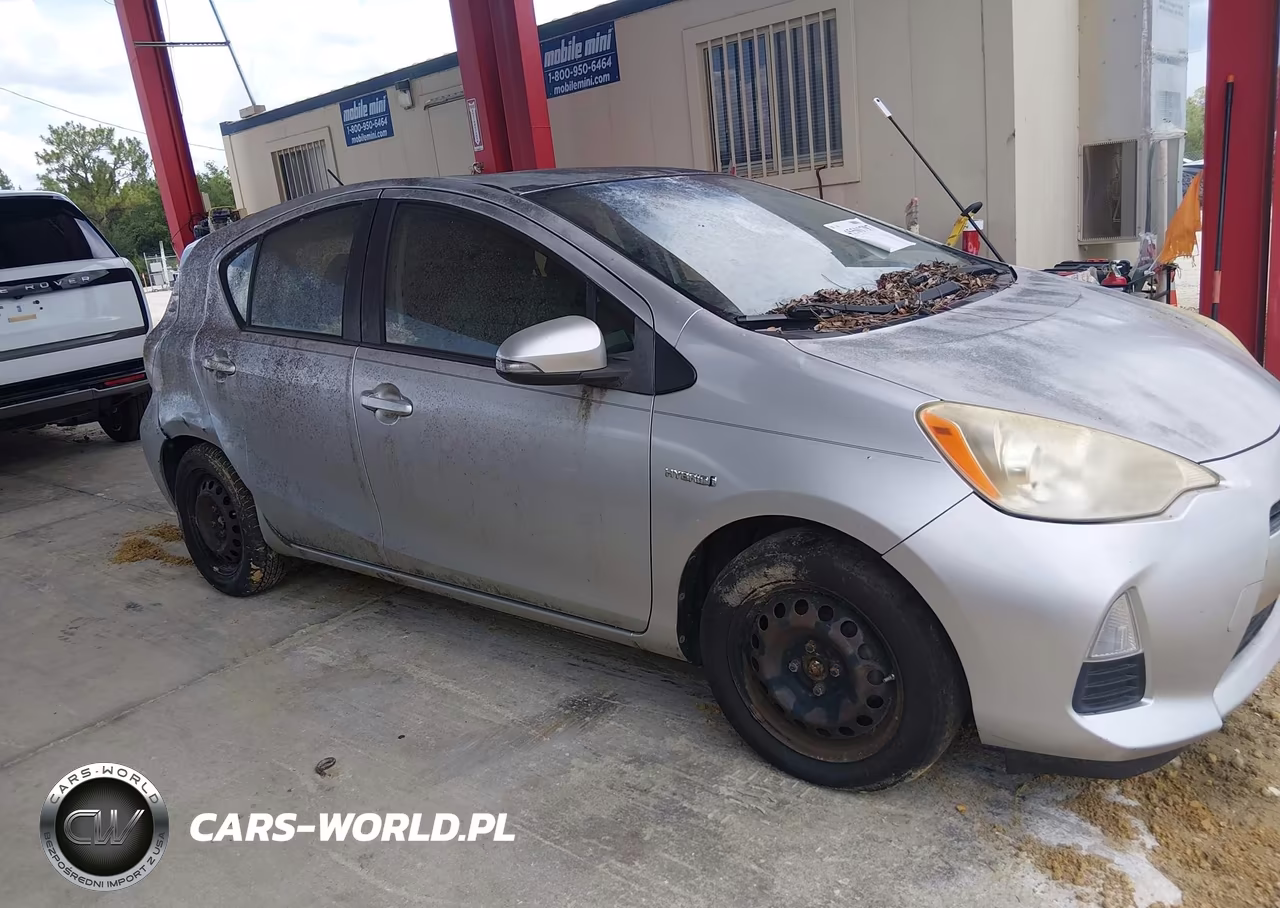 2013 Toyota Prius C Two VIN:JTDKDTB30D1532130 - 13