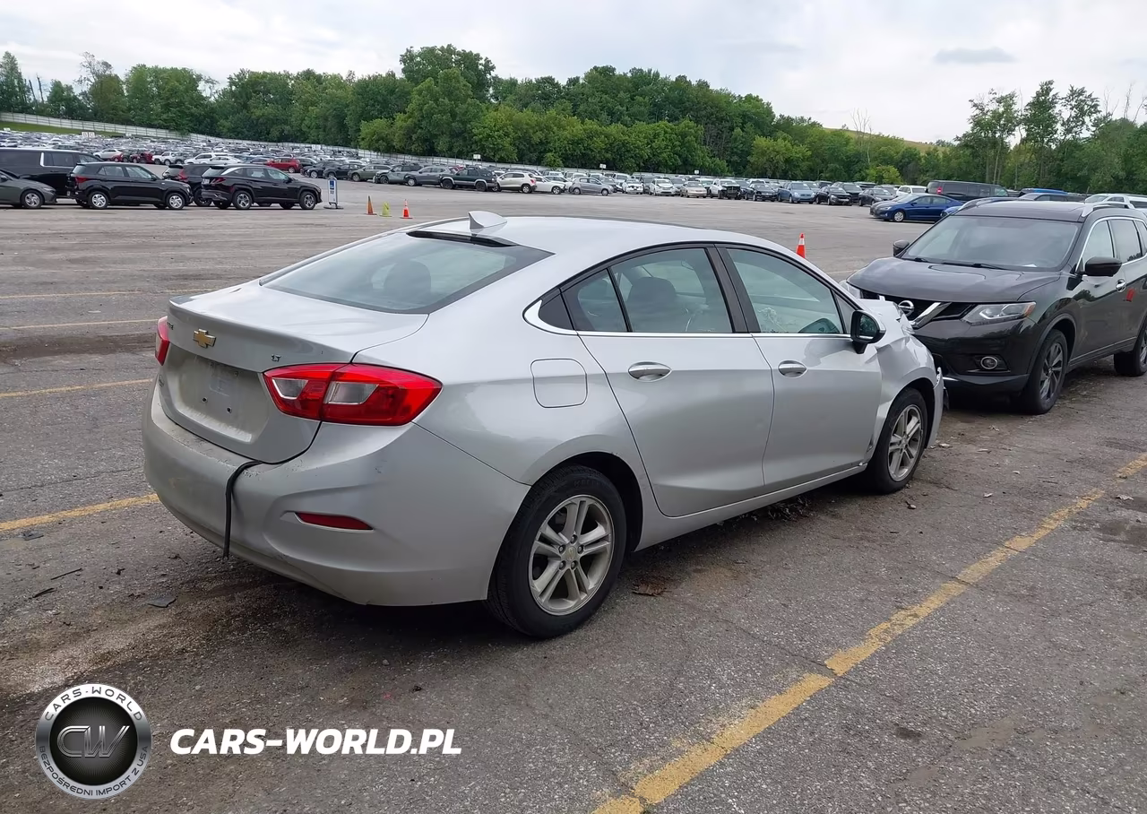 2017 Chevrolet Cruze Lt Auto VIN:1G1BE5SM5H7123991 - 4