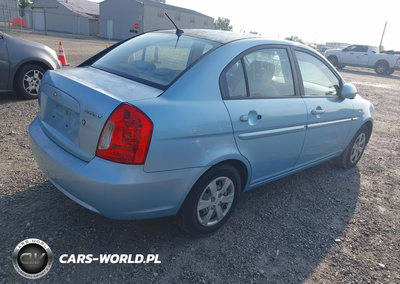 2009 Hyundai Accent Gls VIN:KMHCN46C99U366919 - 4
