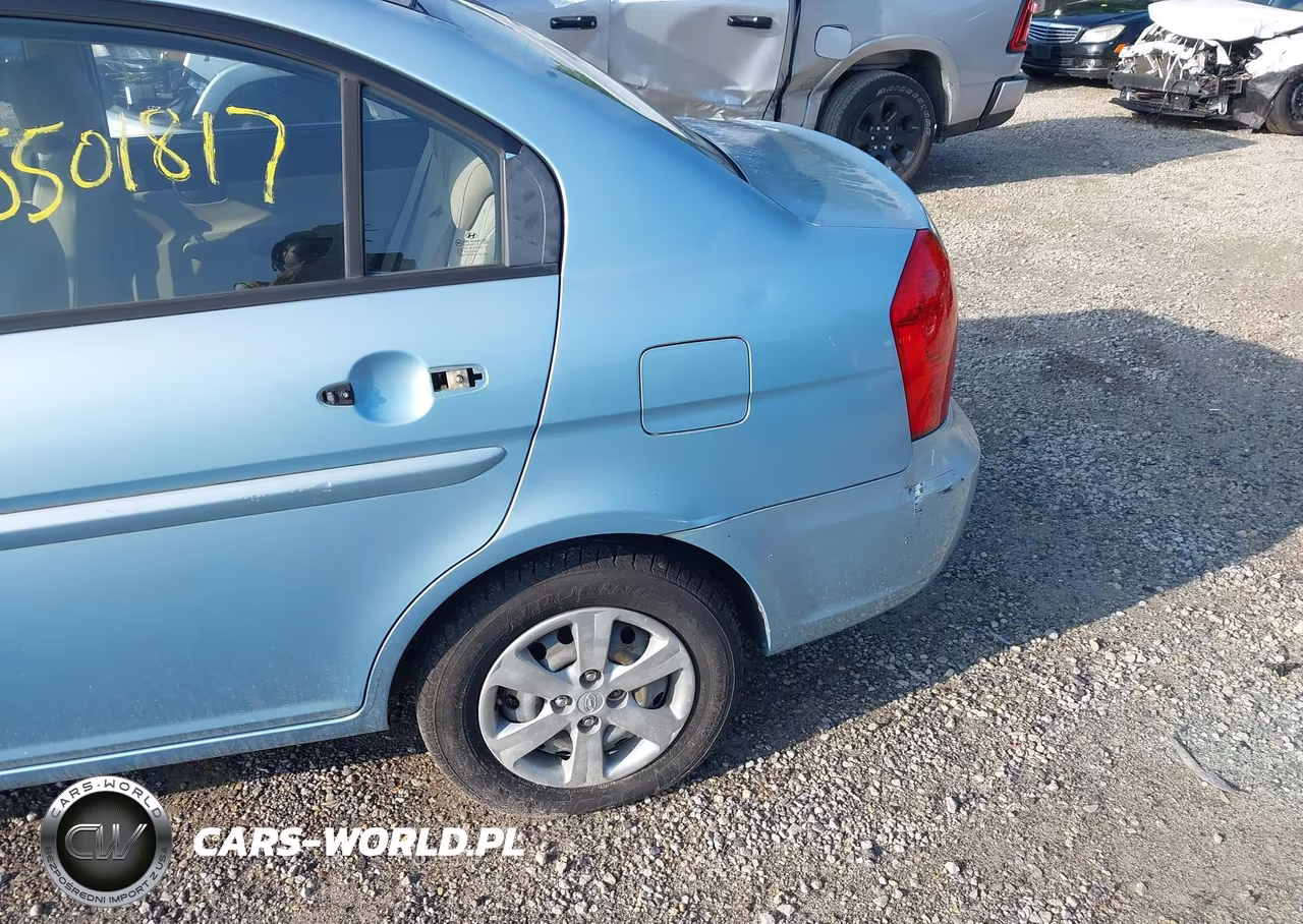 2009 Hyundai Accent Gls VIN:KMHCN46C99U366919 - 6