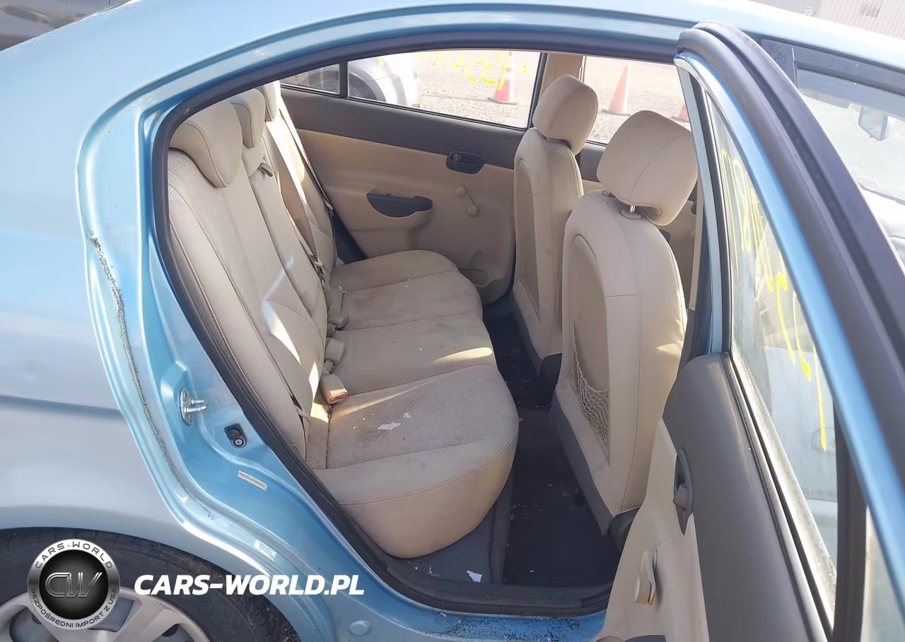 2009 Hyundai Accent Gls VIN:KMHCN46C99U366919 - 8