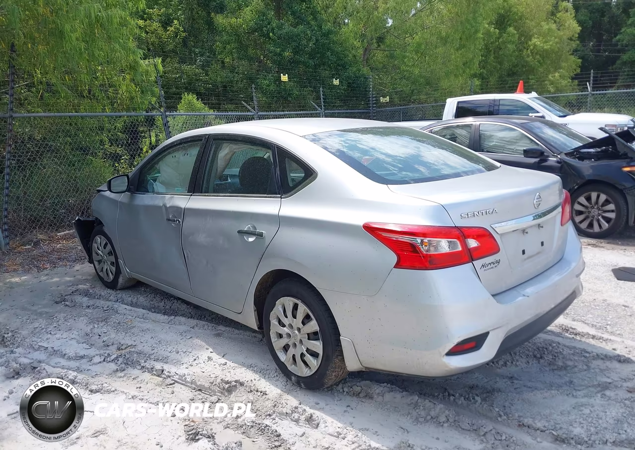 2018 Nissan Sentra S VIN:3N1AB7AP2JY319414 - 3
