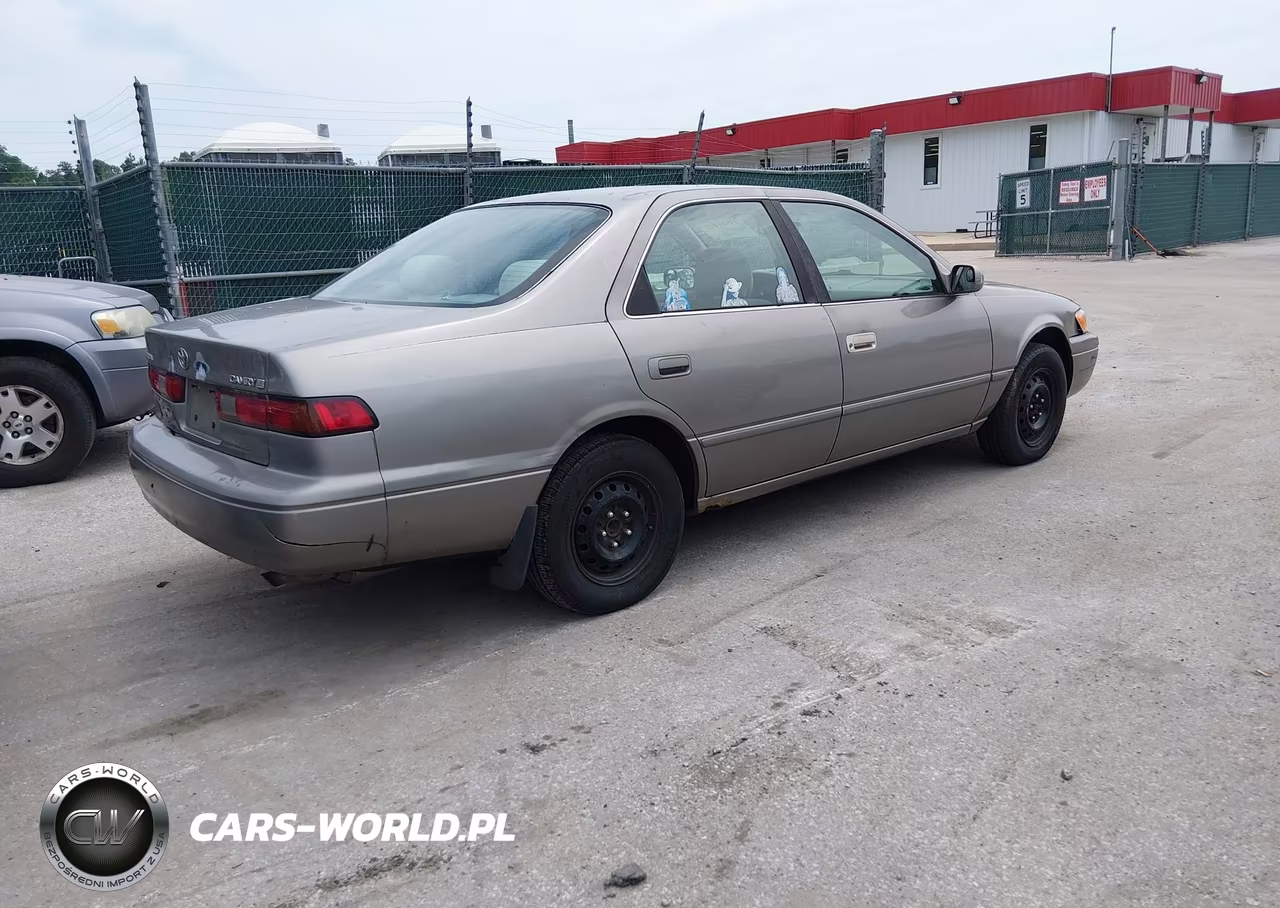 1998 Toyota Camry Le VIN:4T1BG22K5WU380190 - 4